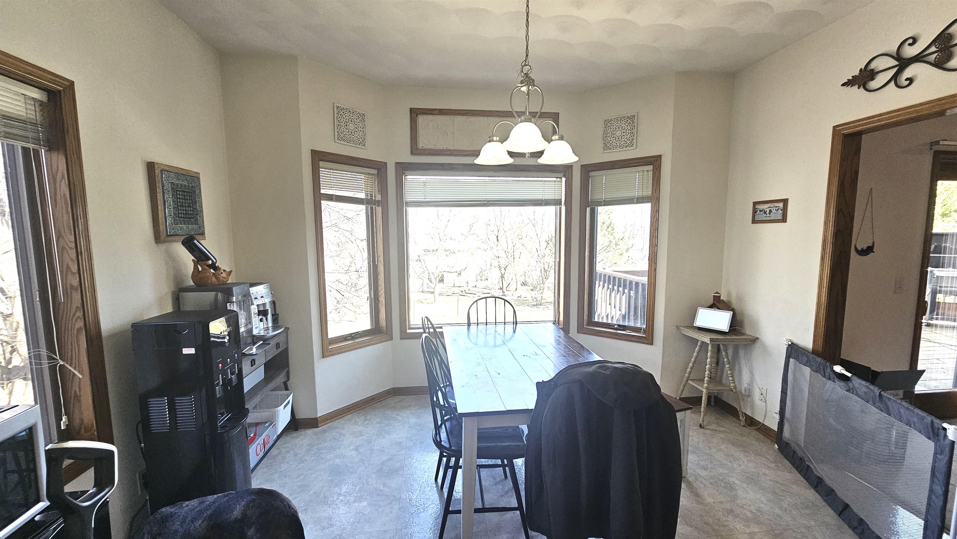 720 Waveland Road Janesville, WI 53548 - Photo 7 of 39