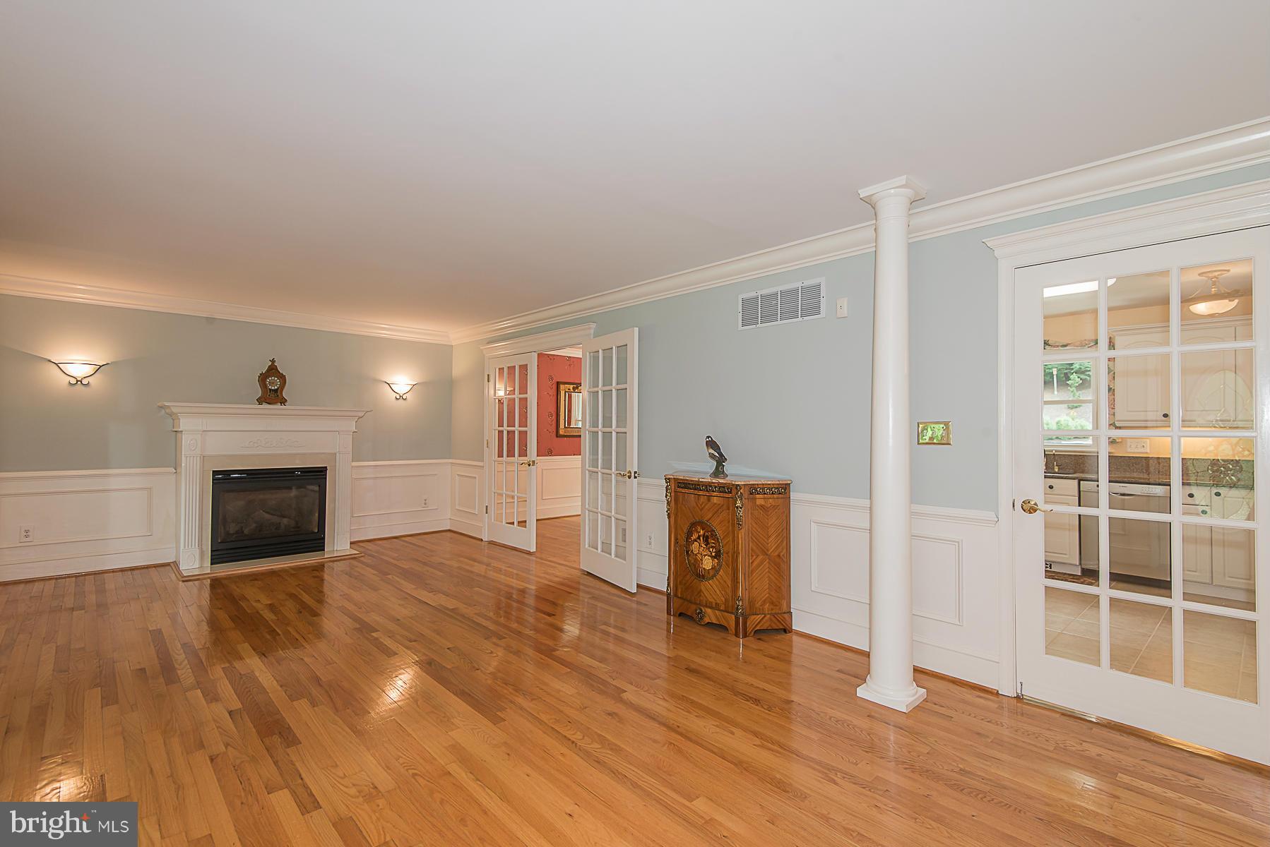 2523 Paper Mill Road Phoenix, MD 21131 - Photo 13 of 30 Living Room