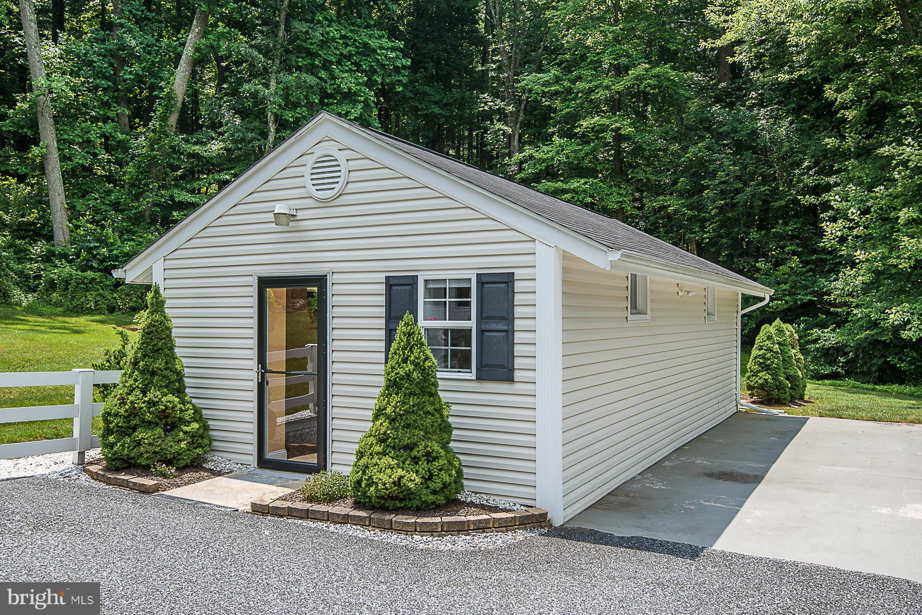 2523 Paper Mill Road Phoenix, MD 21131 - Photo 29 of 30 Studio