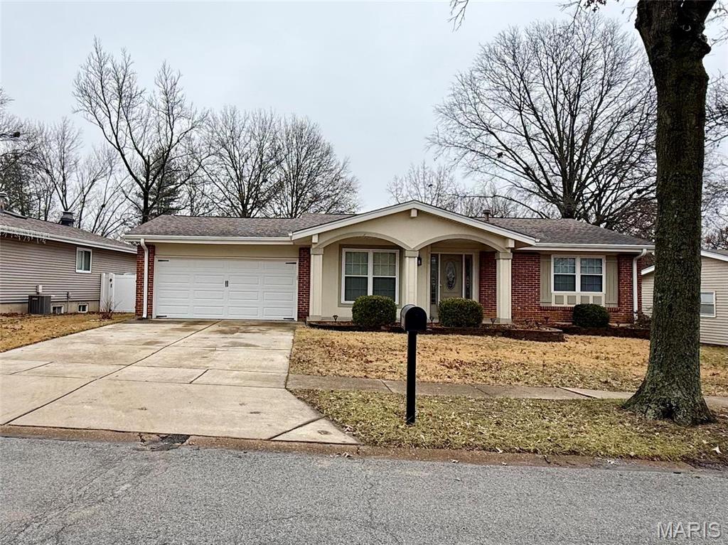 352 Turfwood Drive Ballwin, MO 63021 - Photo 1 of 22
