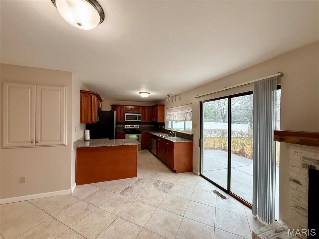 352 Turfwood Drive Ballwin, MO 63021 - Photo 3 of 22