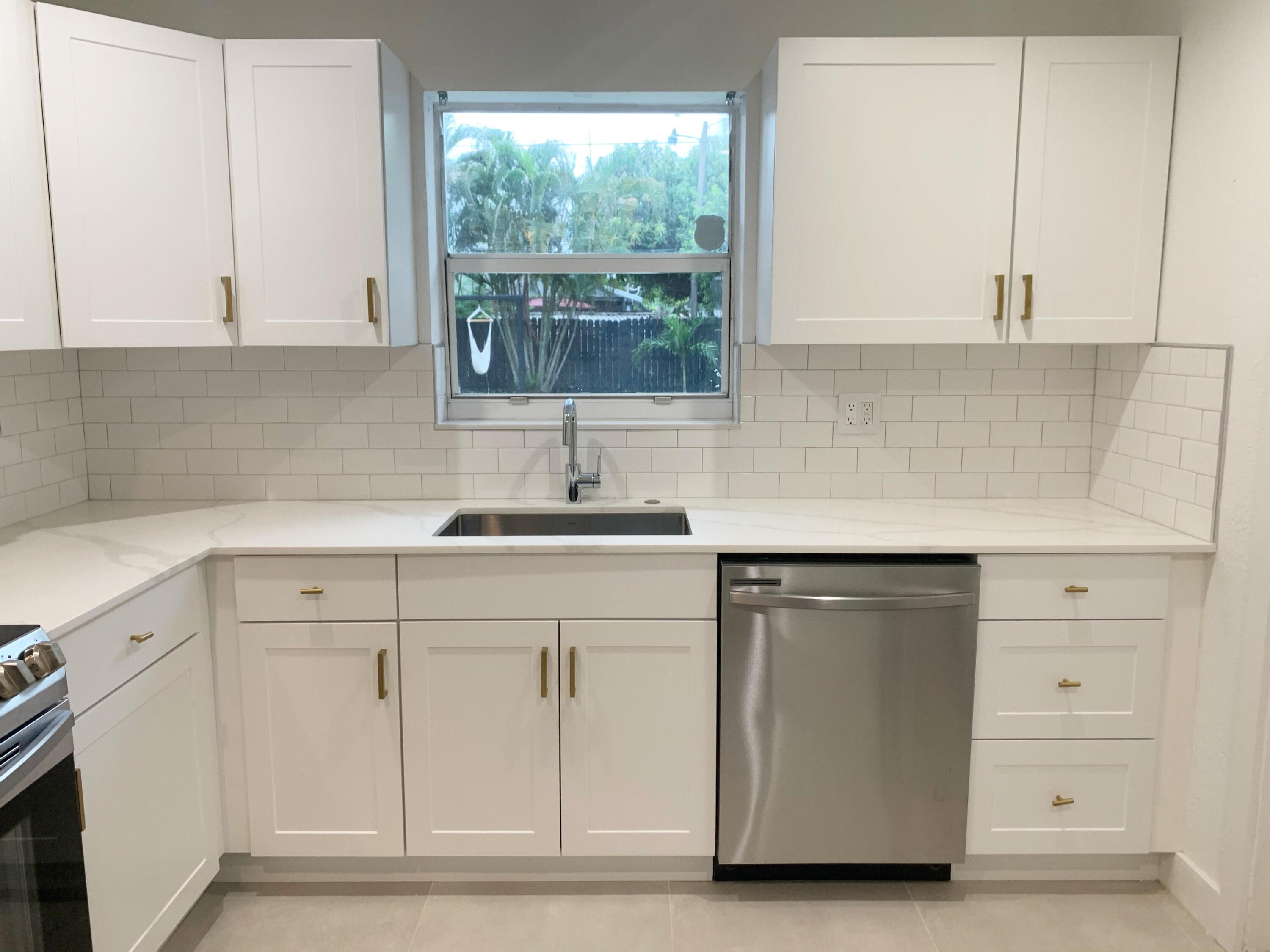 3501 Northeast 4th Avenue Boca Raton, FL 33431 - Photo 4 of 16 unnamed (15)