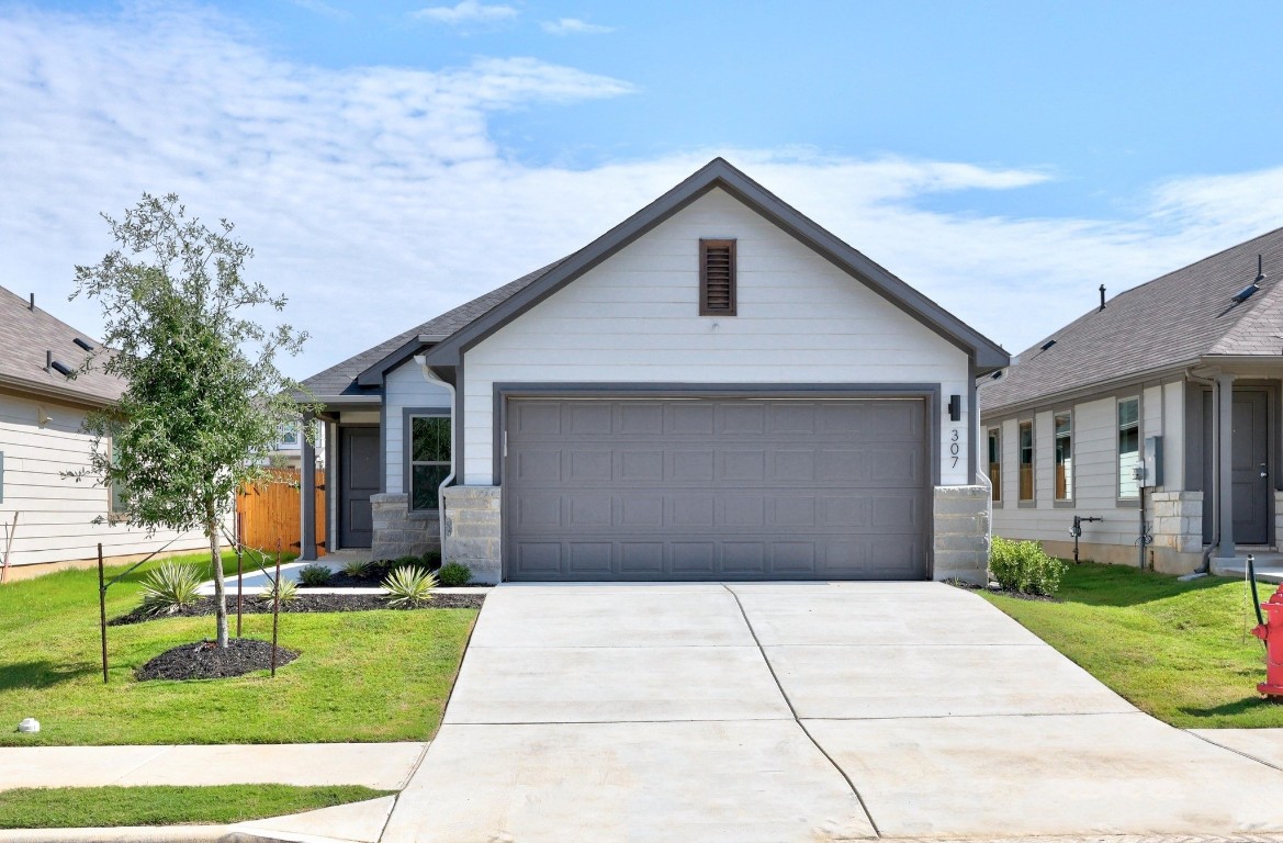 307 Bendecido Loop Elgin, TX 78621 - Photo 1 of 1 Gallery Image 1