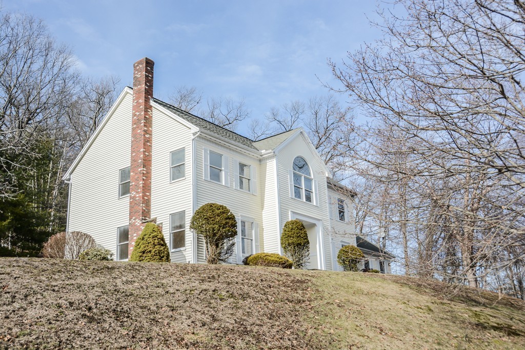 70 Pine Ridge Road North Andover, MA 01845 - Photo 2 of 30 Gallery Image 2
