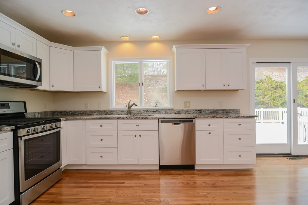 70 Pine Ridge Road North Andover, MA 01845 - Photo 5 of 30 Gallery Image 5