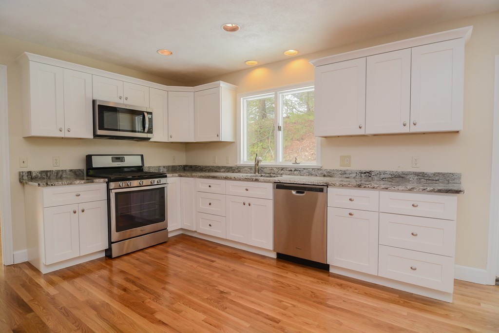 70 Pine Ridge Road North Andover, MA 01845 - Photo 6 of 30 Gallery Image 6