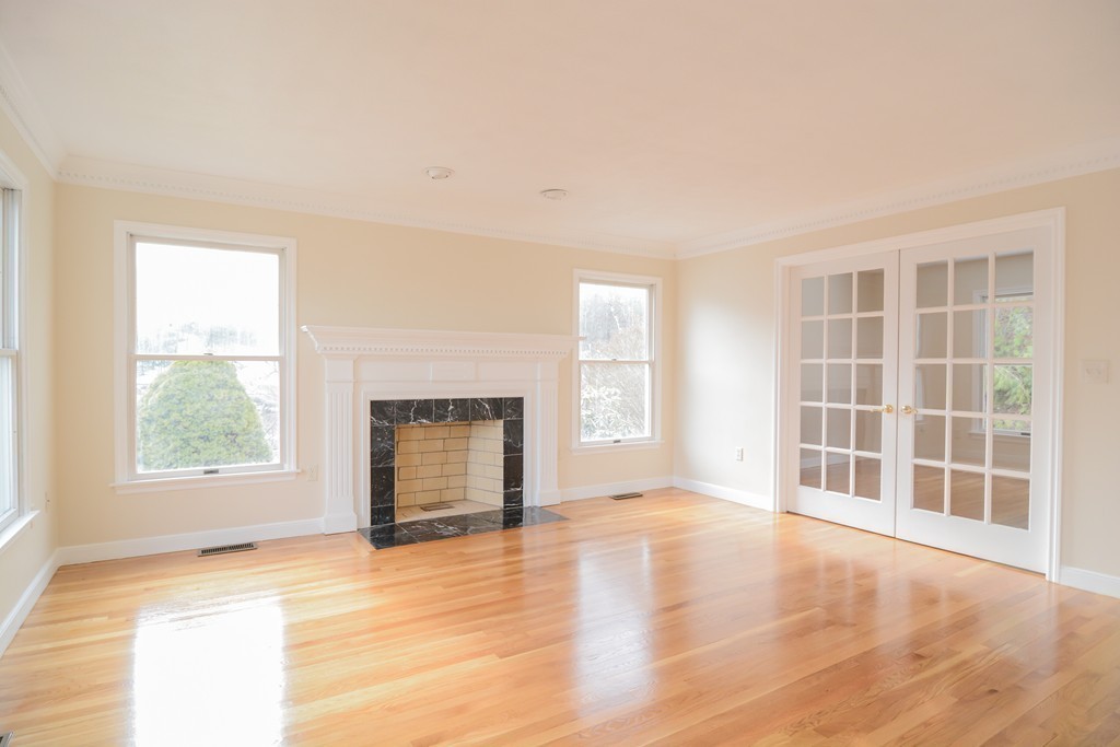 70 Pine Ridge Road North Andover, MA 01845 - Photo 8 of 30 Gallery Image 8