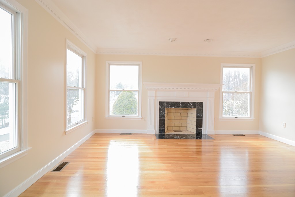 70 Pine Ridge Road North Andover, MA 01845 - Photo 9 of 30 Gallery Image 9