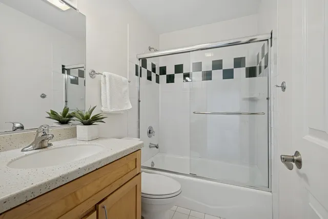 $799,000 | 6409 Davidson Court, Gurnee, IL 60031