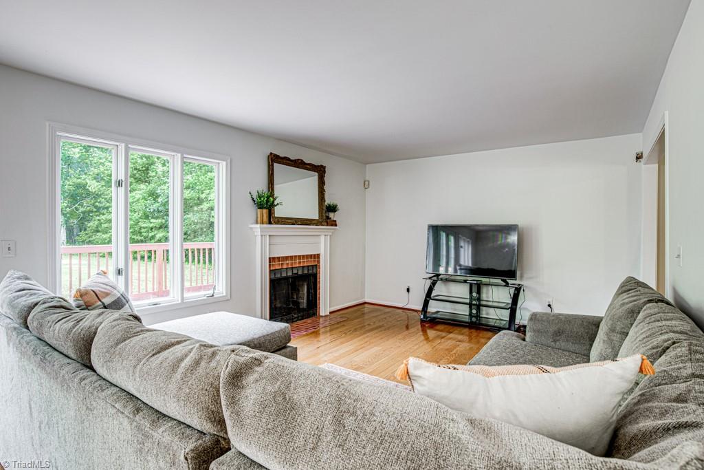 3753 Milhaven Road Winston-Salem, NC 27106 - Photo 5 of 35 Gallery Image 5