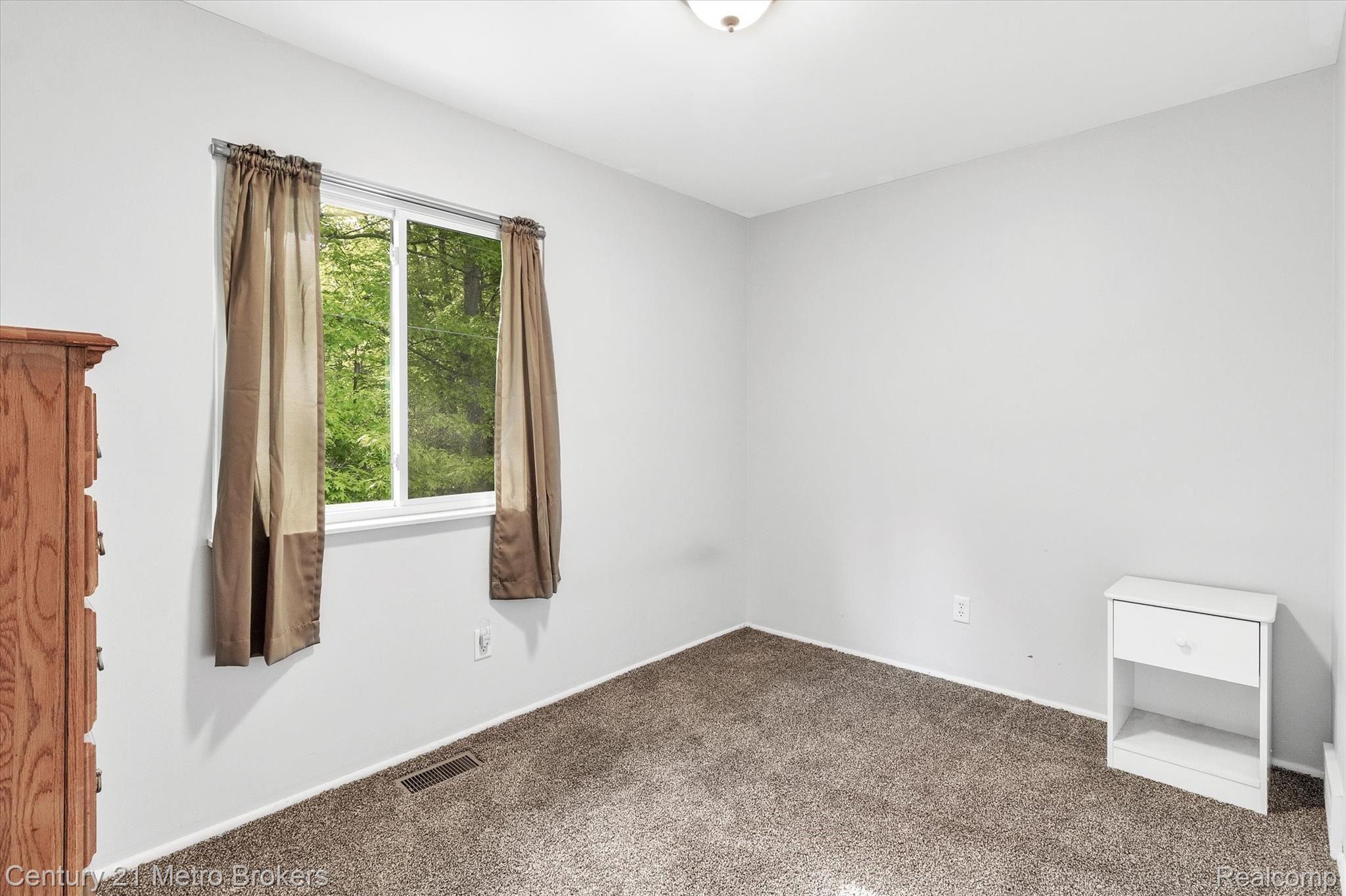 8381 North Washburn Road Columbiaville, MI 48421 - Photo 21 of 36 24-8381-Washburn-Rd-WindowStill-Real-Estate-Photography-24.jpg