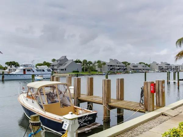 $4,100 | 2115 Windward Way, Unit 102, Vero Beach, FL 32963