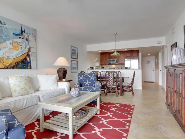 $4,100 | 2115 Windward Way, Unit 102, Vero Beach, FL 32963