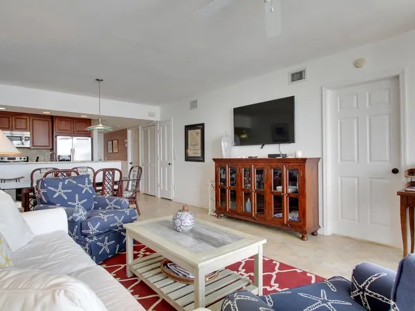 $4,100 | 2115 Windward Way, Unit 102, Vero Beach, FL 32963