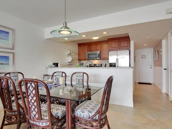 $4,100 | 2115 Windward Way, Unit 102, Vero Beach, FL 32963