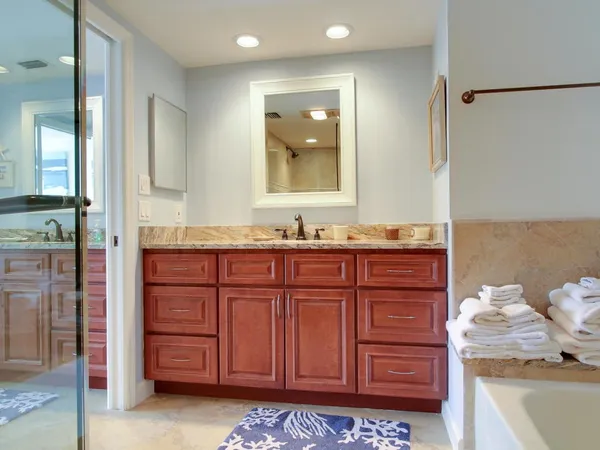 $4,100 | 2115 Windward Way, Unit 102, Vero Beach, FL 32963