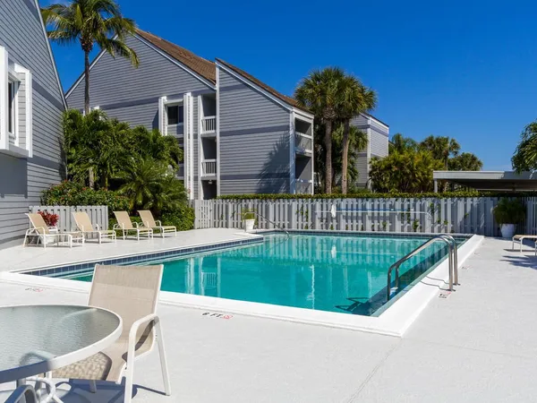 $4,100 | 2115 Windward Way, Unit 102, Vero Beach, FL 32963