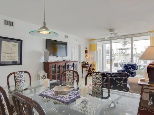 $4,100 | 2115 Windward Way, Unit 102, Vero Beach, FL 32963