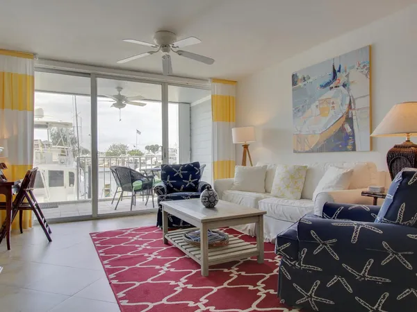 $4,100 | 2115 Windward Way, Unit 102, Vero Beach, FL 32963