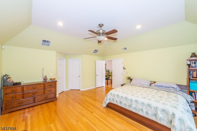 5 Raintree Court Kinnelon, NJ 07405 - Photo 21 of 44