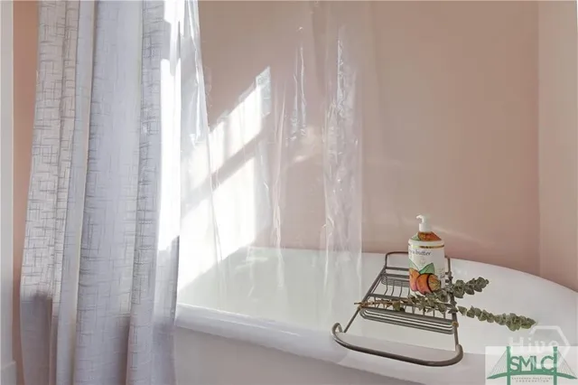 $2,600 | 709 East 48th Street, Savannah, GA 31405