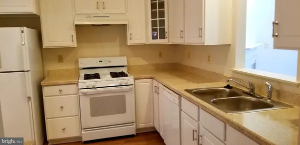 $4,025 | 464 Winding Rose Drive, Rockville, MD 20850