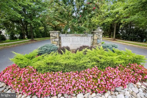 $4,025 | 464 Winding Rose Drive, Rockville, MD 20850