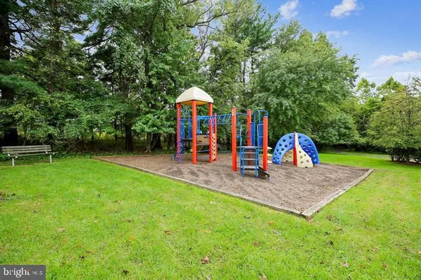 $4,025 | 464 Winding Rose Drive, Rockville, MD 20850