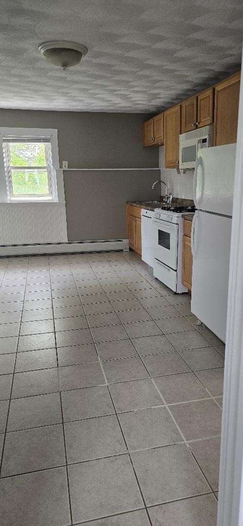 31 First School Street, Unit 2 Bristol, RI 02809 - Photo 9 of 20 Kitchen
