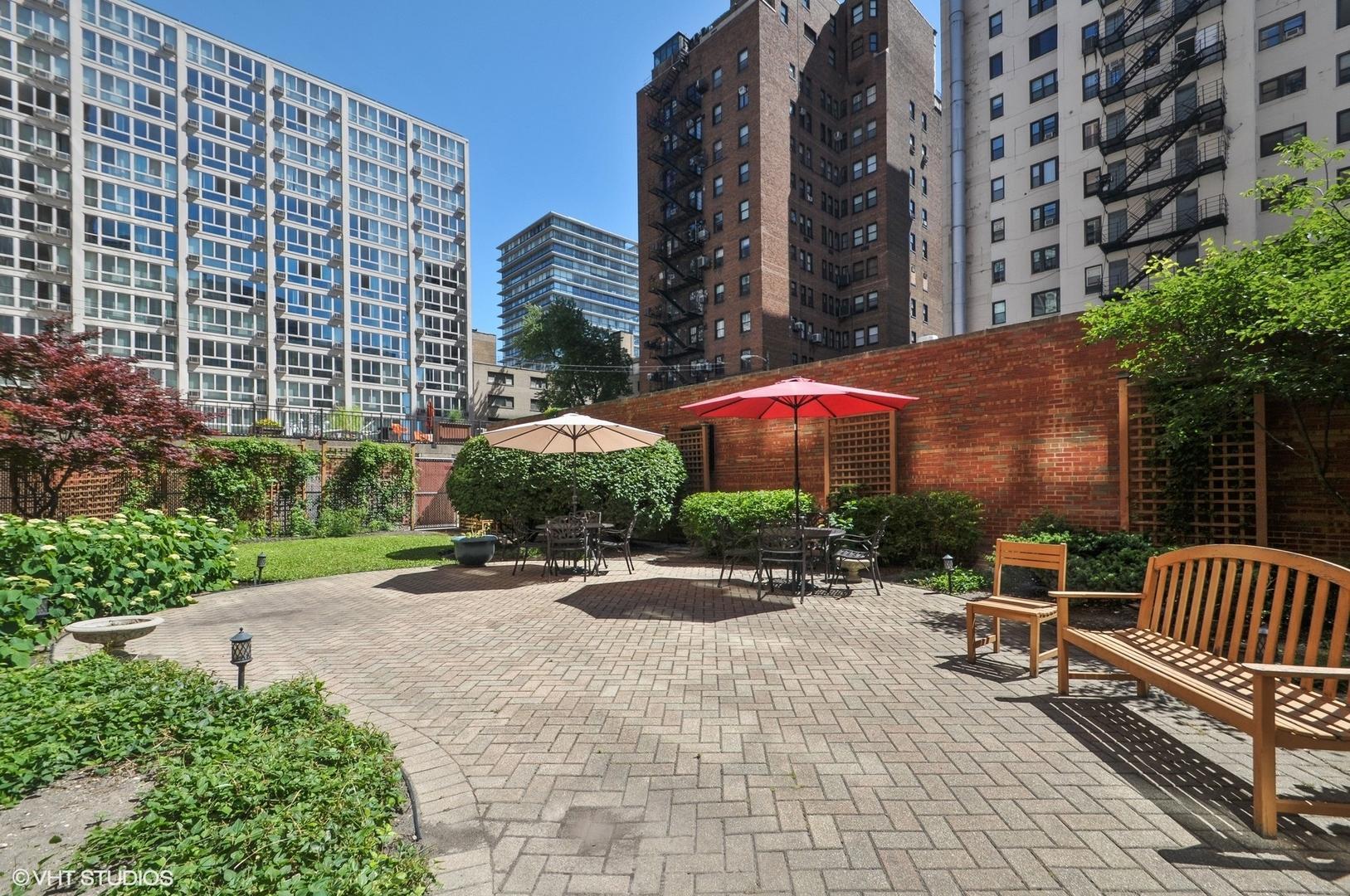 2909 North Sheridan Road, Unit 703 Chicago, IL 60657 - Photo 11 of 12 Gallery Image 11