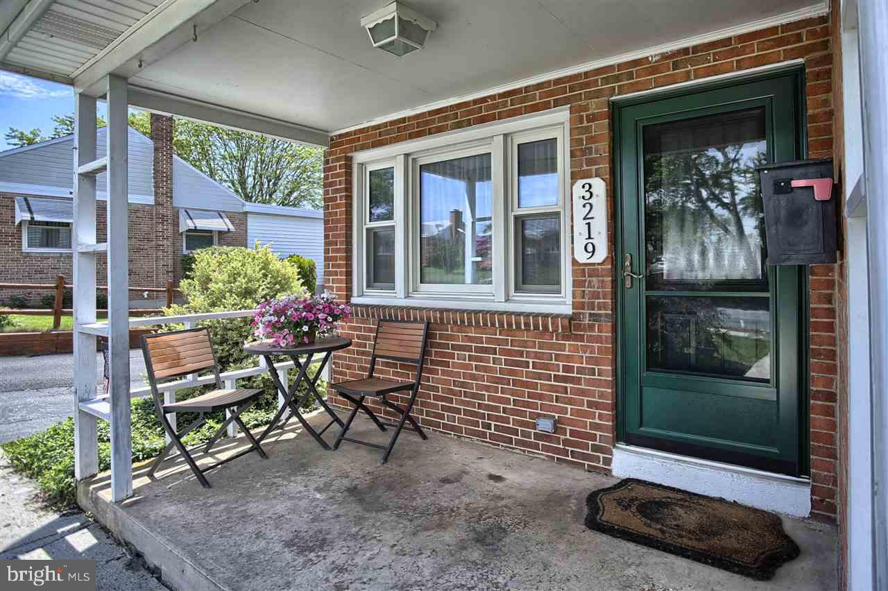 3219 Batesfield Road Harrisburg, PA 17109 - Photo 3 of 19 Gallery Image 3