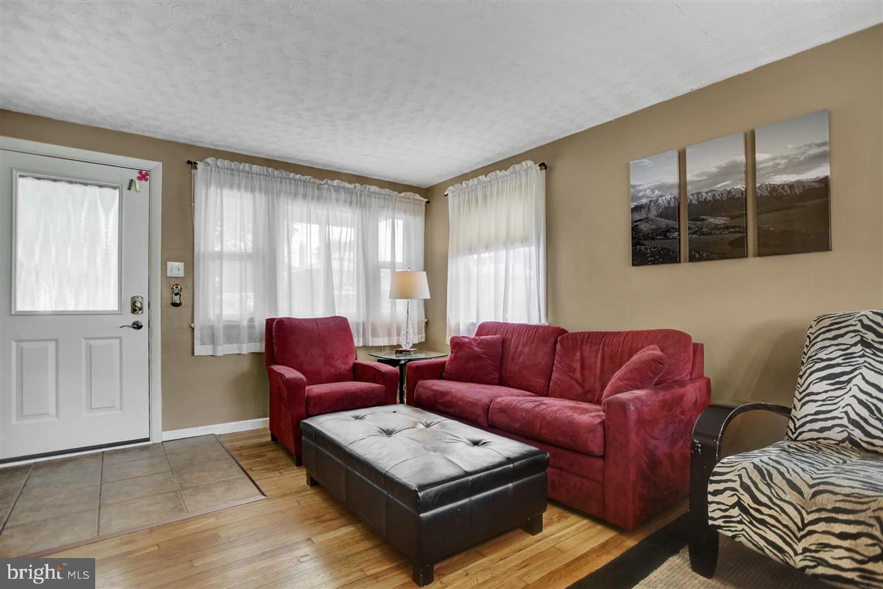 3219 Batesfield Road Harrisburg, PA 17109 - Photo 4 of 19 Gallery Image 4