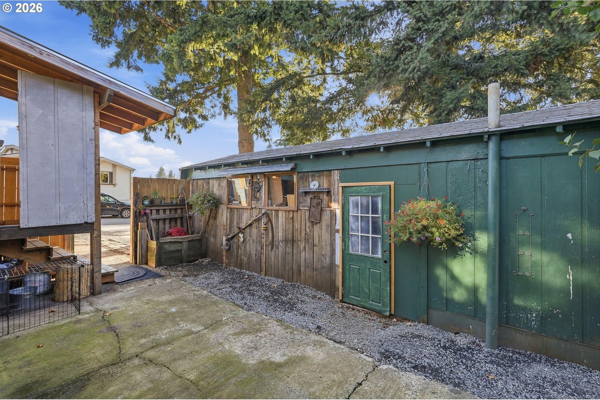 36451 South Sawtell Road, Unit 8 Molalla, OR 97038 - Photo 22 of 27 Gallery Image 22