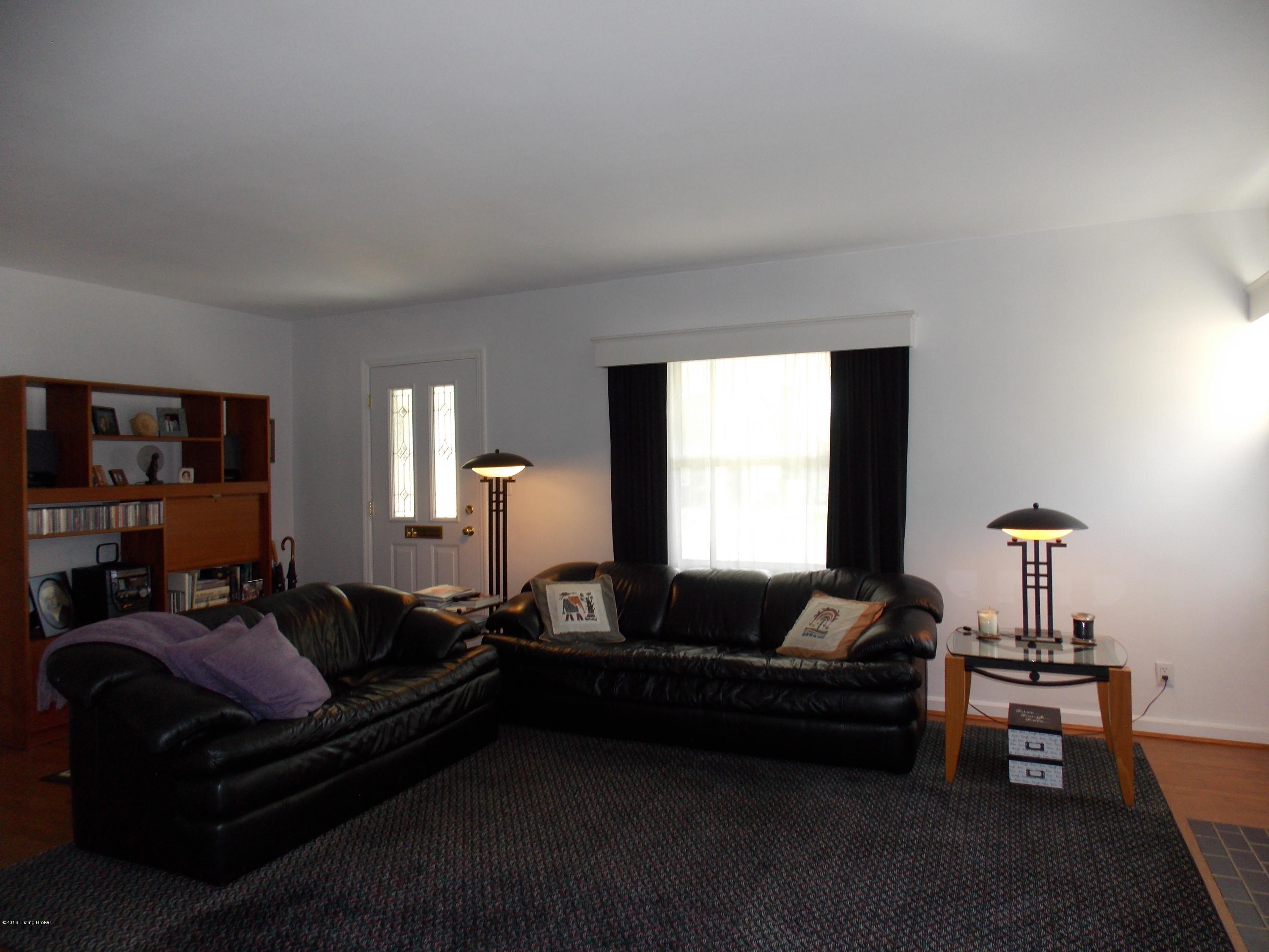 218 Alcott Road Louisville, KY 40207 - Photo 7 of 47 7-LR2