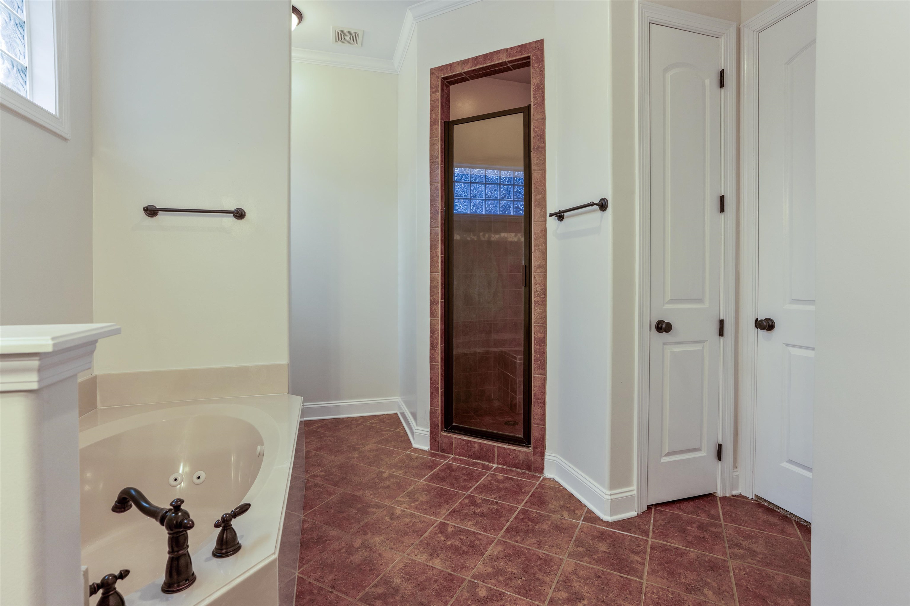 3485 East Taplow Way Collierville, TN 38017 - Photo 13 of 38 a view of a bathroom