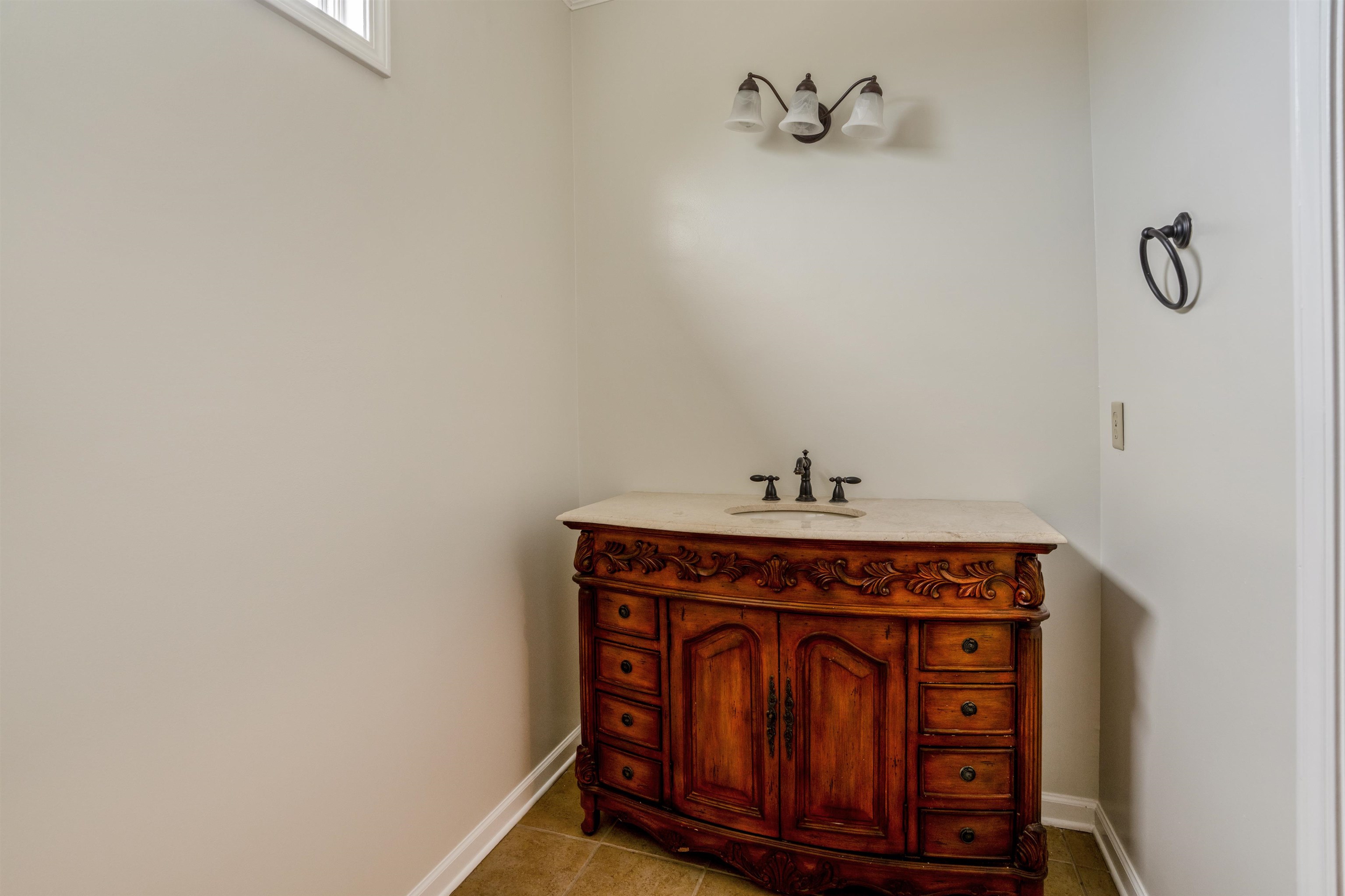 3485 East Taplow Way Collierville, TN 38017 - Photo 22 of 38 a view of a hallway with washer and dryer