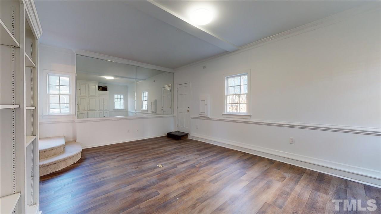 607 Crabbery Lane Raleigh, NC 27609 - Photo 13 of 28 Gallery Image 13