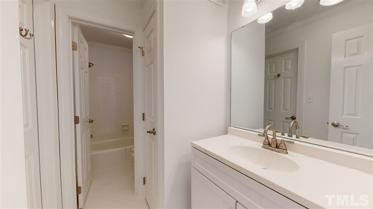 607 Crabbery Lane Raleigh, NC 27609 - Photo 19 of 28 Gallery Image 19