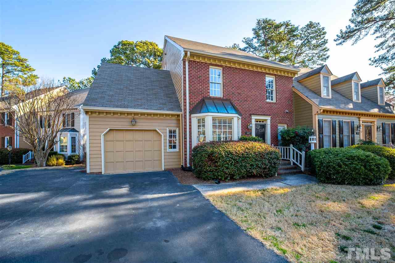 607 Crabbery Lane Raleigh, NC 27609 - Photo 3 of 28 Gallery Image 3