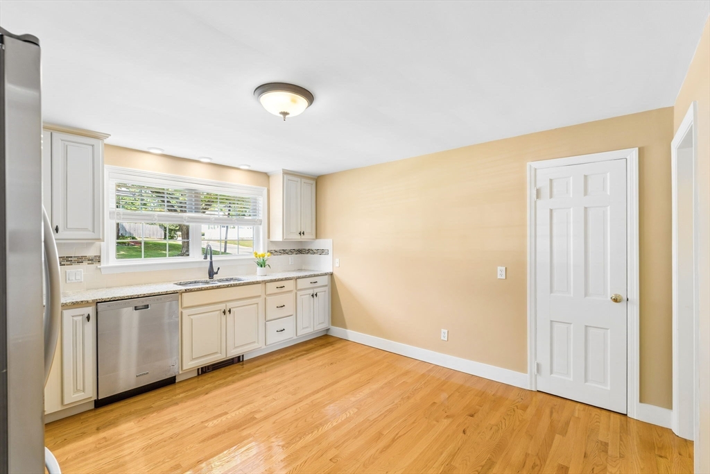 71 Hillcrest Road Marlborough, MA 01752 - Photo 23 of 40 Gallery Image 23
