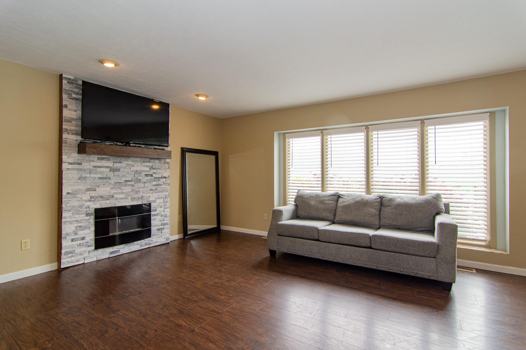 10917 Range Line Road Berrien Springs, MI 49103 - Photo 7 of 37 Rangeline-25