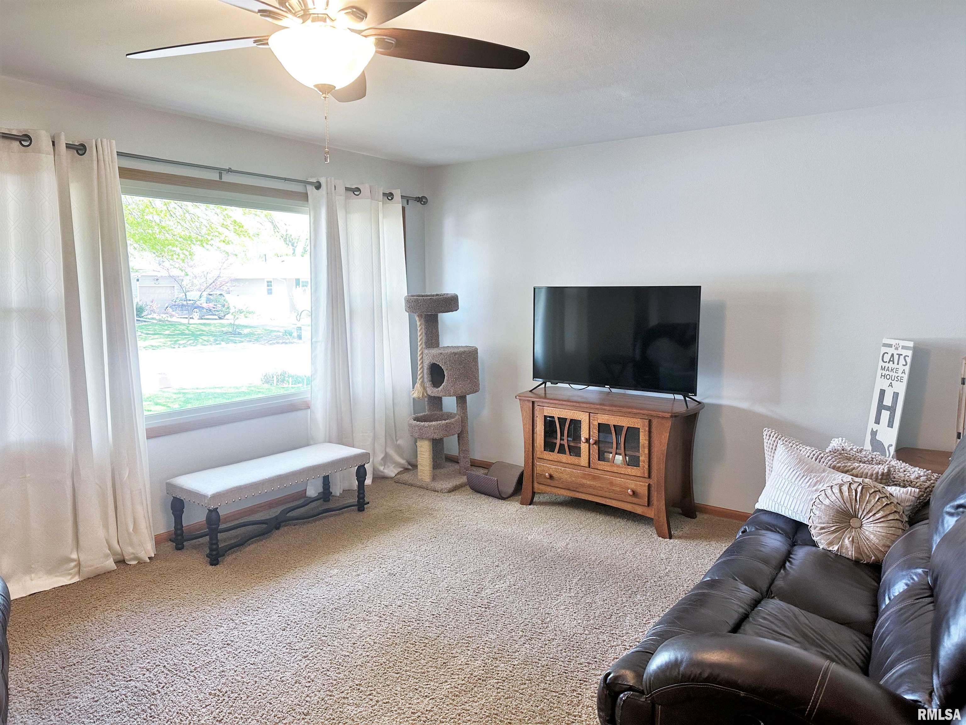 32 Longbow Lane Springfield, IL 62704 - Photo 3 of 15