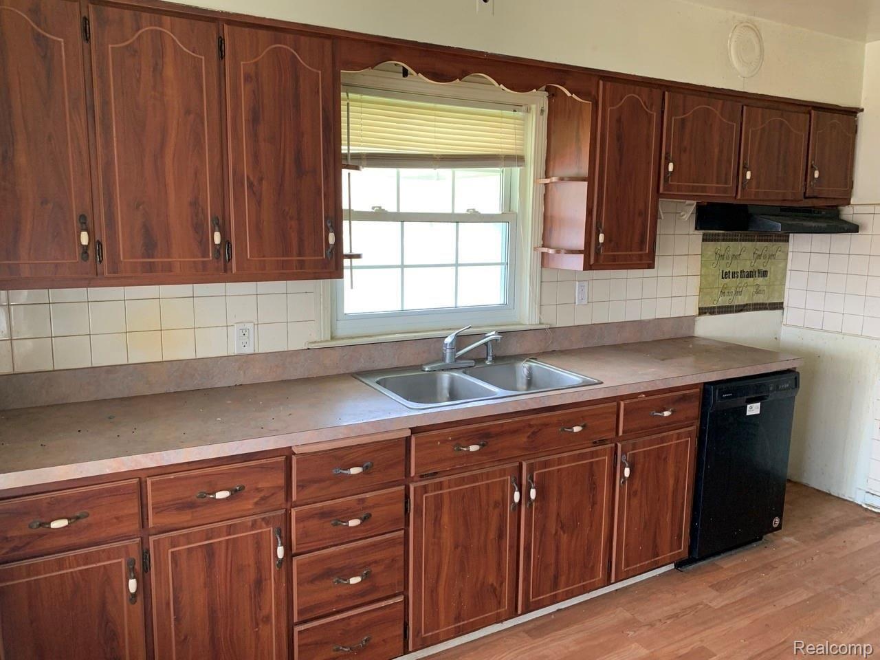 8231 Miller Road Swartz Creek, MI 48473 - Photo 2 of 9 IMG_6303 Large.jpeg