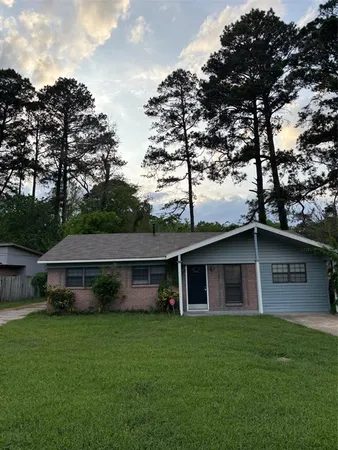 $1,305 | 8132 Hobbs Drive, Shreveport, LA 71129