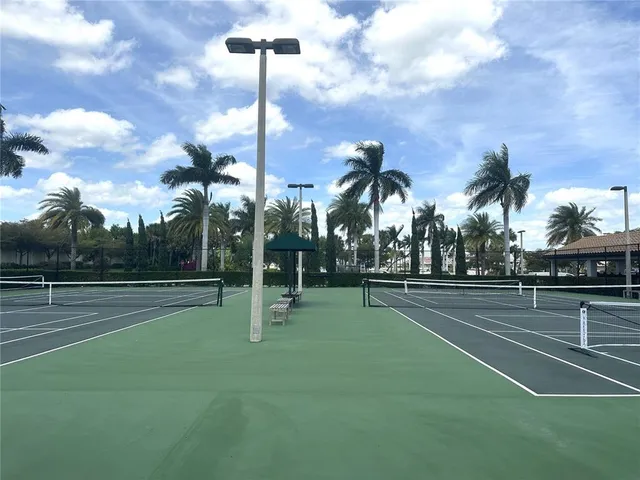 $499,900 | 209 Vinadio Boulevard, Nokomis, FL 34275