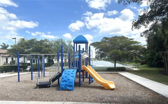 $499,900 | 209 Vinadio Boulevard, Nokomis, FL 34275