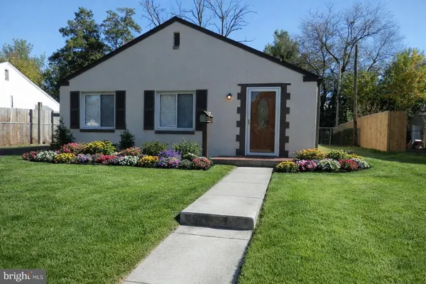 $275,999 | 416 Howell Drive, New Castle, DE 19720