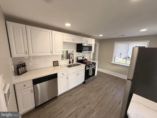 $279,999 | 416 Howell Drive, New Castle, DE 19720