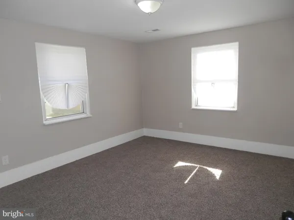 $279,999 | 416 Howell Drive, New Castle, DE 19720