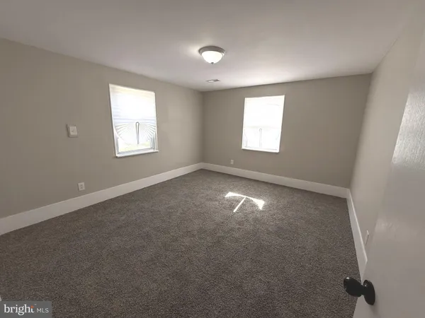 $279,999 | 416 Howell Drive, New Castle, DE 19720